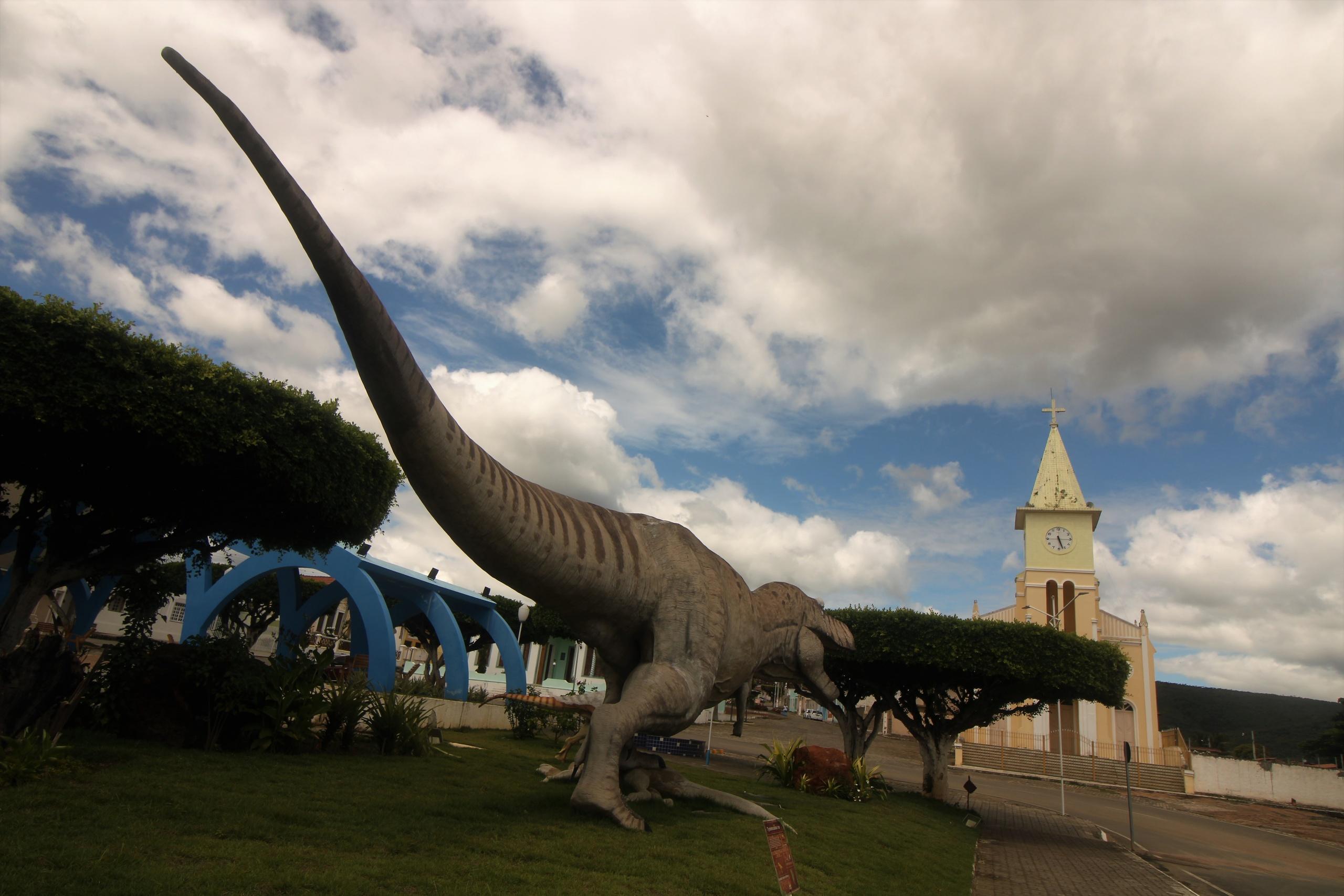 Parque temático 'T-Rex' chega a Goiânia com dinossauros gigantes